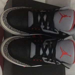 10.5 AIR JORDAN 3 RETRO  black fire red cement gry